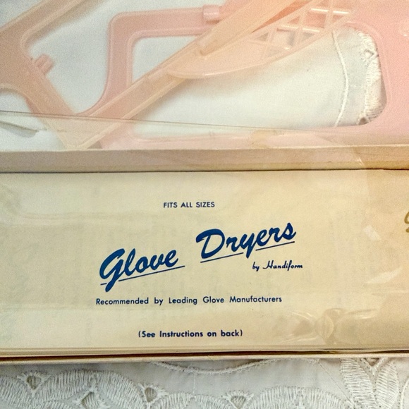 Hand Glove Dryers by Handiform pink Fits all gloves Hangs to Dry Gloves Vintage - Picture 3 of 3